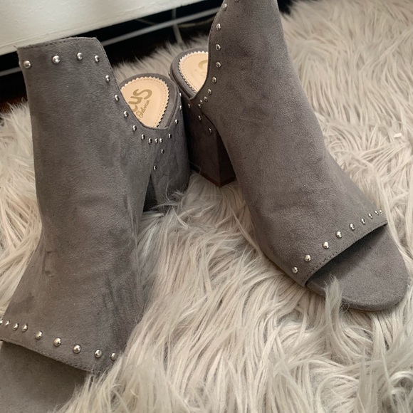 Sam Edelman Gray Studded Heels - Picture 2 of 6